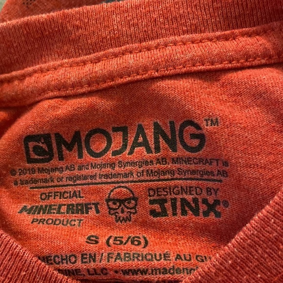 Boy’s tee by Monjang color red size 5 18” long - Picture 4 of 4